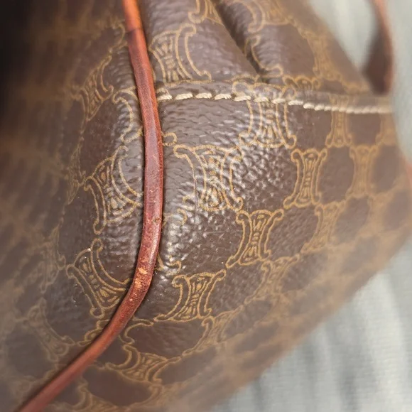 * GUC * Vintage Celine * - Picture 7 of 17